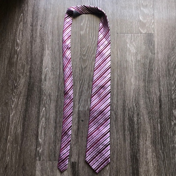 BCBG Attitude Tie - Picture 1 of 9